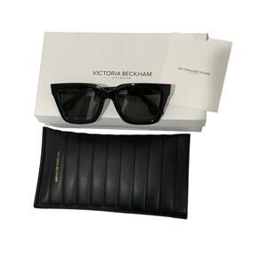 PRISTINE NWT Victoria Beckham VB644S Black Square Sunglasses 001 w/ Box & Case